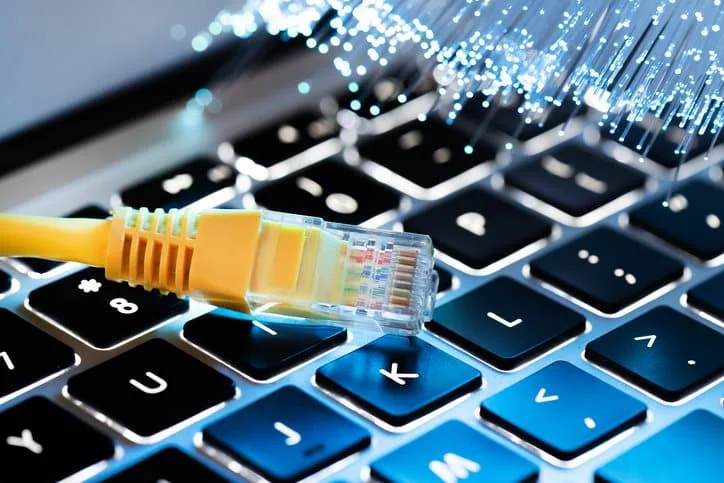 Conectividad y comunicación